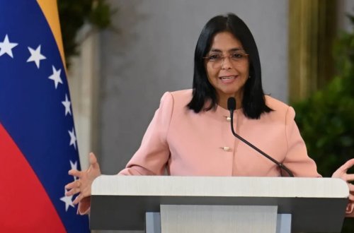 Maduronun xələfi prezident qismində and içdi