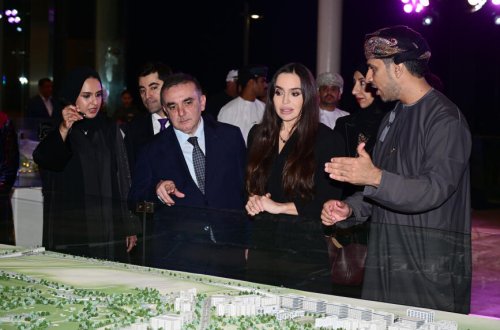 Leyla Əliyeva Maskat şəhərində Omanın Turizmin İnkişafı Şirkəti tərəfindən həyata keçirilən layihələrlə tanış olub - FOTO
