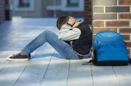 Astarada kişi siqaret almağa getməyən uşağa xəsarət yetirdi