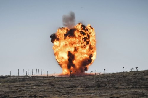 Özəl şirkətin əməkdaşı Cəbrayılda minaya düşüb yaralandı