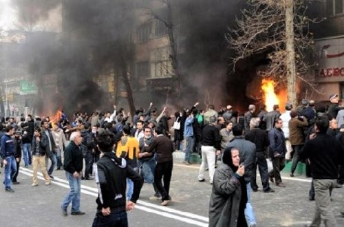 İranda aksiyalar zamanı 2 min nümayişçi saxlanılıb, 36 nəfər ölüb