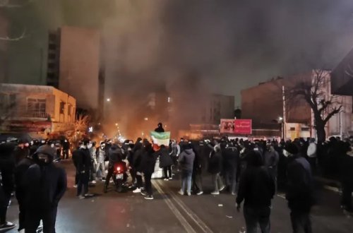 ABŞ İran xalqına kömək etməyə hazırdır - Trampdan sərt mesaj