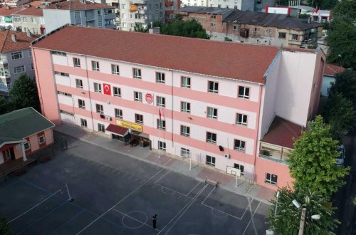 Türkiyədə uçuşlar ləğv edildi, məktəblər bağlandı