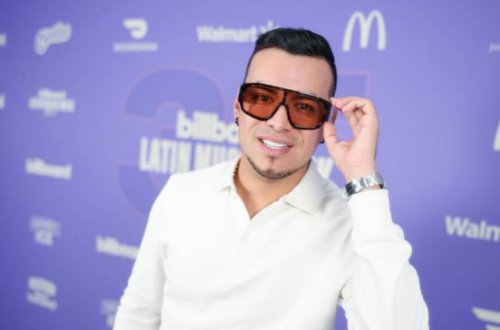 Kolumbiyalı məşhur sənətkar təyyarə qəzasında dünyasını dəyişib