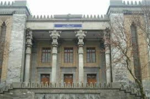 Britaniya İrandakı səfirliyini bağlayıb