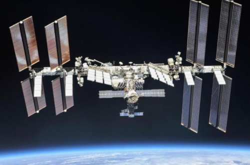 NASA kosmosda ilk tibbi evakuasiya həyata keçirir: 4 astronavt Yerə qayıdır