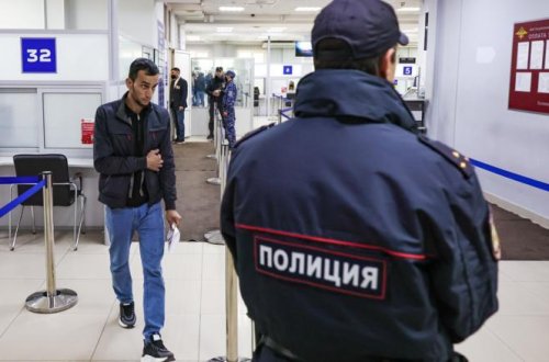 Rusiyada miqrantların tibbi müayinədən yayınmasına görə cərimələr artırıla bilər