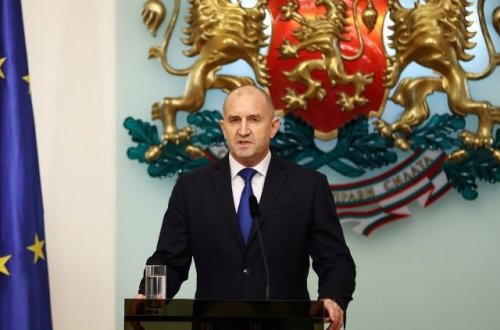 Bolqarıstan prezidenti Rumen Radev istefa verib