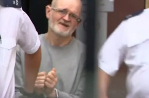 Ölən atasını soyuducuya qoydu