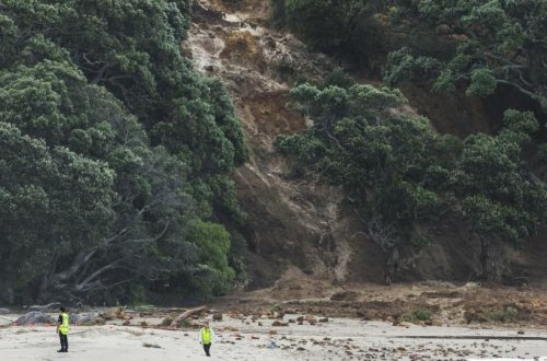 Yeni Zelandiyada daşqınlar və torpaq sürüşmələri baş verib