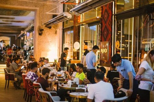 Bakının məşhur restoranında ərəb turistin pulu oğurlanıb