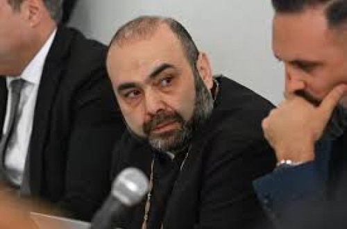 Ermənistanda din xadiminin həbs müddəti uzadıldı