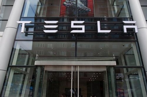 Keçən ilin son rübündə Teslanın mənfəəti 61 faiz azalıb