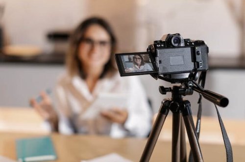 Türkiyədə bloqerlərə qadağa: Bizdə də tətbiq olunacaq?