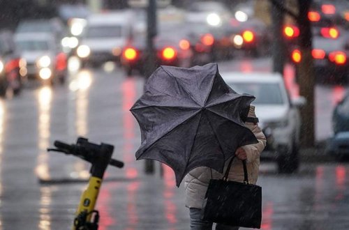 Bakıda külək güclənir, bəzi yerlərdə duman müşahidə olunur - Faktiki hava