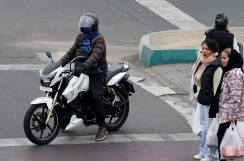 İranda qadınlar artıq motosiklet sürə bilərlər