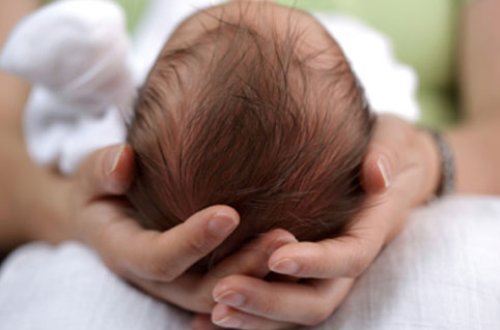 Bakıda yarım kiloqramlıq körpə doğuldu