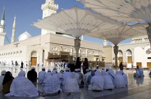 Səudiyyə Ərəbistanı quraqlıqdan əziyyət çəkir: Kral Salman ümidlərini yağış dualarına bağlayır