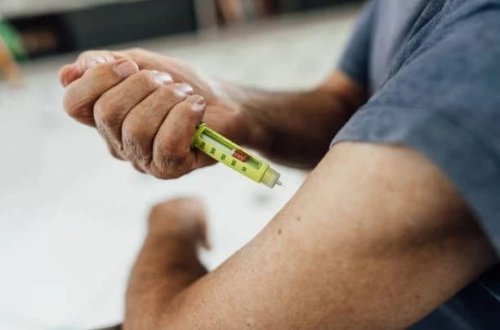 Öz spermini qoluna inyeksiya etdi, nəticə təəccüblü olmadı