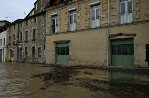 Fransada 850 min ev işıqsız qalıb