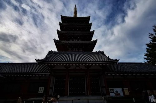 Yaponiyadakı Şinto məbədlərinin damındakı mis təbəqələr oğruların hədəfinə çevrilib