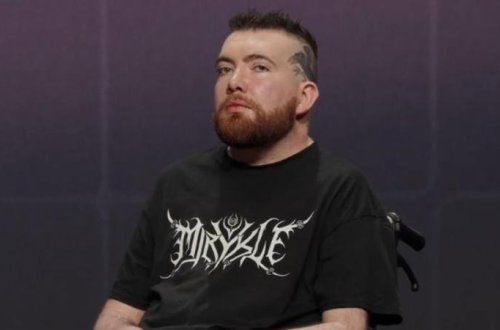 Səsini itirən musiqiçi süni intellektin köməyi ilə yenidən oxuyur