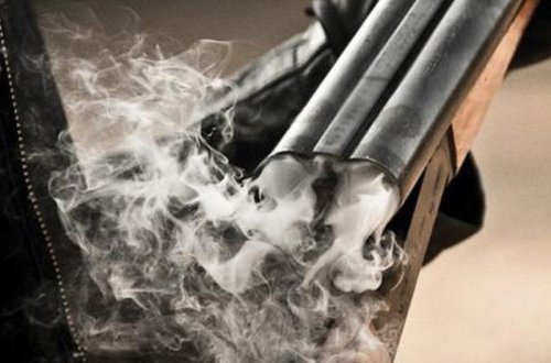 Azərbaycanda 9-cu sinif şagirdi özünü güllələyərək ÖLDÜRDÜ