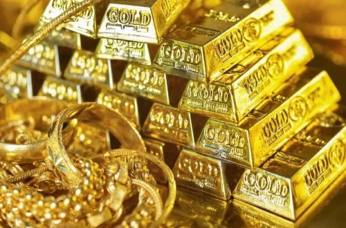 İllərdir yığdığı 20 qızıl külçəni təsadüfən zibilliyə atıb