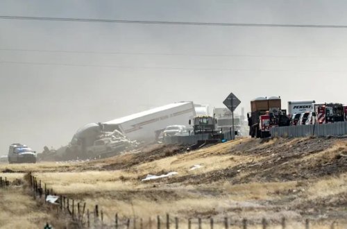 Qum fırtınası ABŞ-da faciəyə səbəb oldu: 30 avtomobil zəncirvari toqquşdu