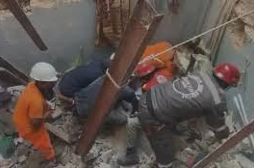 Pakistanda yaşayış binasında PARTLAYIŞ: Azı 16 nəfər öldü, xeyli yaralı var