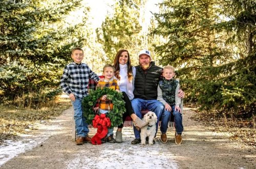 Uşaqların kədərindən bəhs edən kitab yazan qadın ərini öldürməkdə ittiham olunur