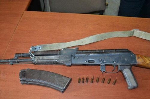 Polis silah-sursat aşkarladı