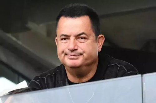 Acun Ilıcalı məhkəmə qarşısına çıxır