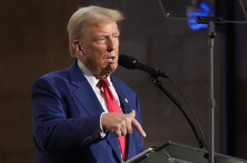 Tramp Konqres qarşısında Azərbaycan-Ermənistan münaqişəsinin həllindən danışıb