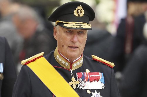 Norveç Kralı xəstəxanaya yerləşdirildi