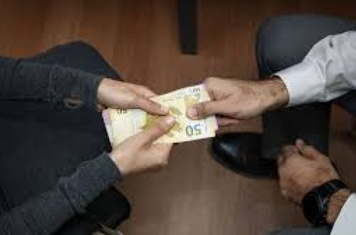 Bakıda məktəbə müəllim işinə düzəltmək vədi ilə dələduzluq - QƏRAR