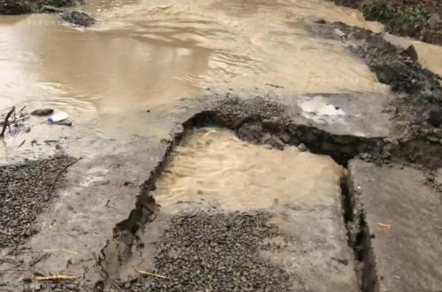 Cəlilabadda leysan müvəqqəti körpünü yenidən yararsız hala salıb