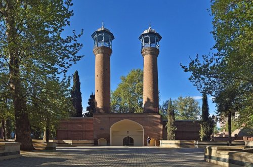 Gəncə Cümə məscidində təmir-bərpa işlərinə 1,6 milyon vəsait ayrılıb - SƏRƏNCAM
