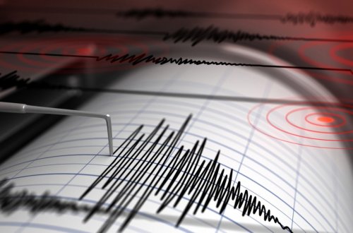 Zəlzələ Şamaxı və Ağsuda evlərə ciddi ziyan vurdu: Dağıntılar var