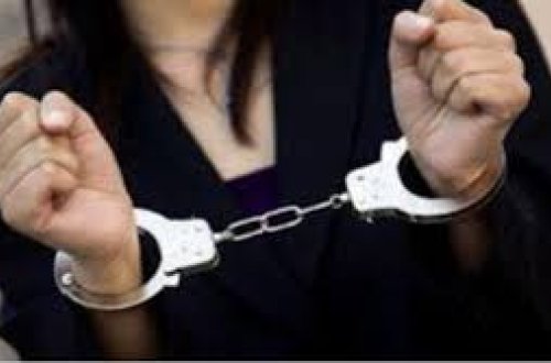 Sosial şəbəkədə çılpaq videolar yayan qadınlar HƏBS EDİLDİLƏR