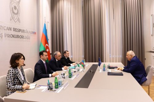 Baş prokuror Yuri Jdanovu qəbul edib