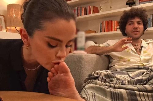 Selena Qomez ərinin ayaqlarından öpdü