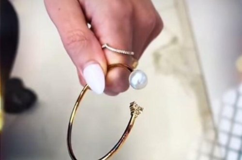 750 əyar qızıl buna görə rəngini dəyişirmiş