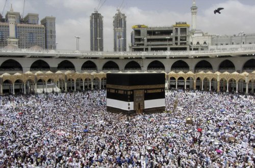 Həcc ziyarəti təxirə salınacaq?