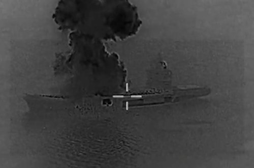 ABŞ hərbçiləri İranın pilotsuz təyyarə daşıyan gəmisini vurub