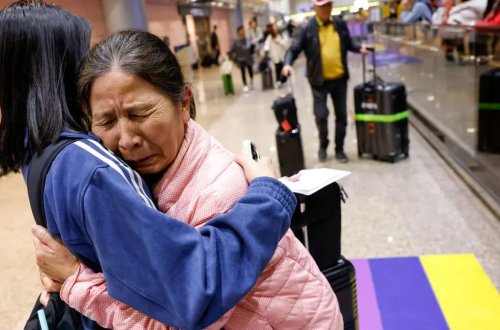 Yaxın Şərqdə qapalı qalan turistlər otel xərclərini ödəmək üçün onlayn vəsait toplayırlar