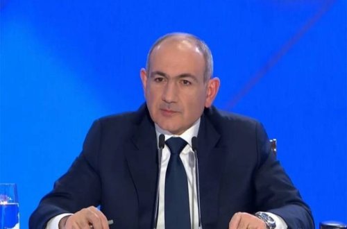 Paşinyan Fransaya gedib