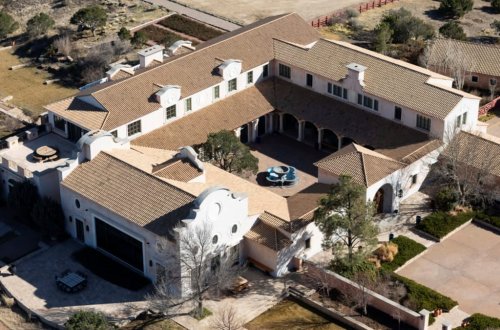 Epstein fermasında axtarış başlayır: İşçilərlə müsahibə aparılacaq, ünvan kitabçaları yoxlanılacaq