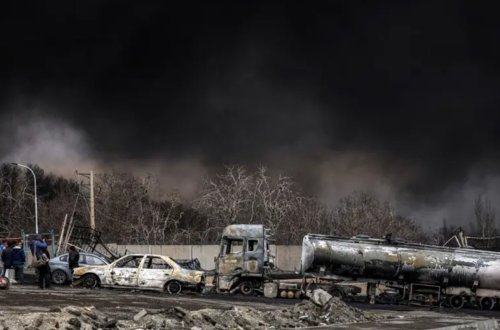 İranda “qara yağış” yağdı - Fotolar