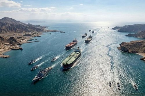 Türkiyənin 15 gəmisi Hörmüz boğazında qaldı